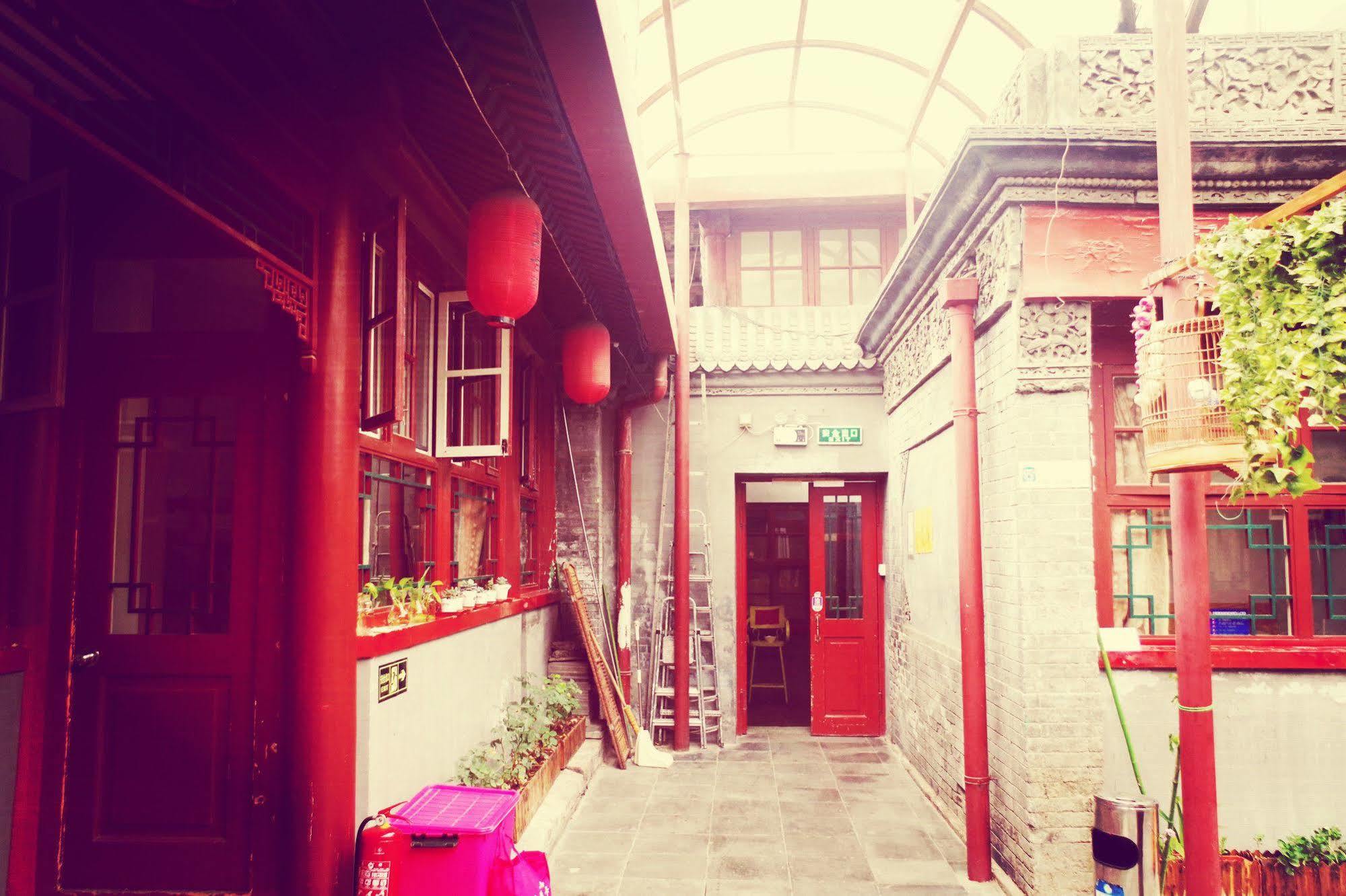 Three Legged Frog Hostel Peking Exteriör bild