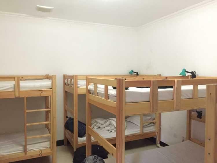 Three Legged Frog Hostel Peking Exteriör bild